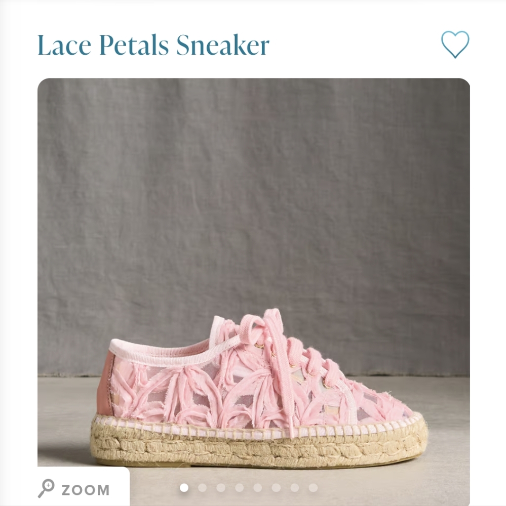 Lace Petals Sneaker in pink